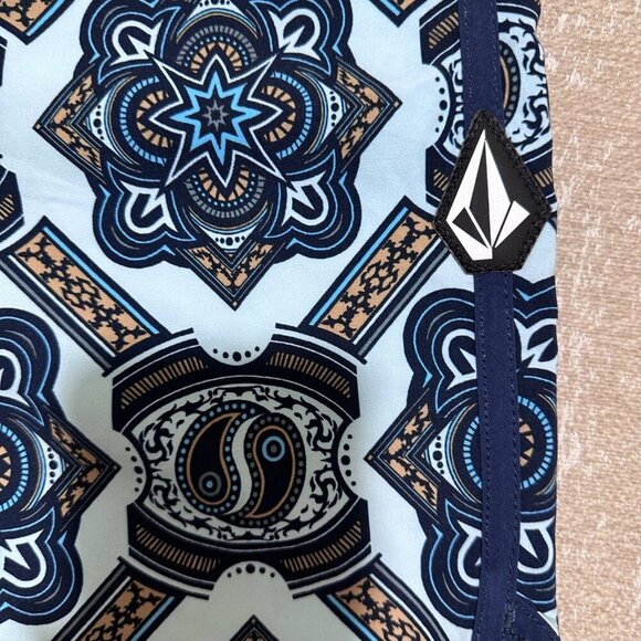 Volcom Mens 28 Waist Big Boys Size (XL/14) Mod Tech Magic Blue Board Shorts NWT - Picture 6 of 9
